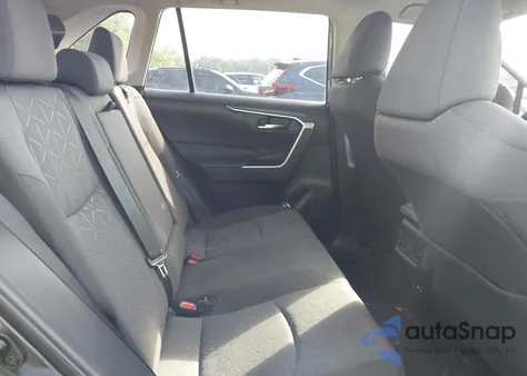 2021 Toyota Rav4 Xle z USA, uszkodzony, nr VIN 2T3P1RFV5MC175396